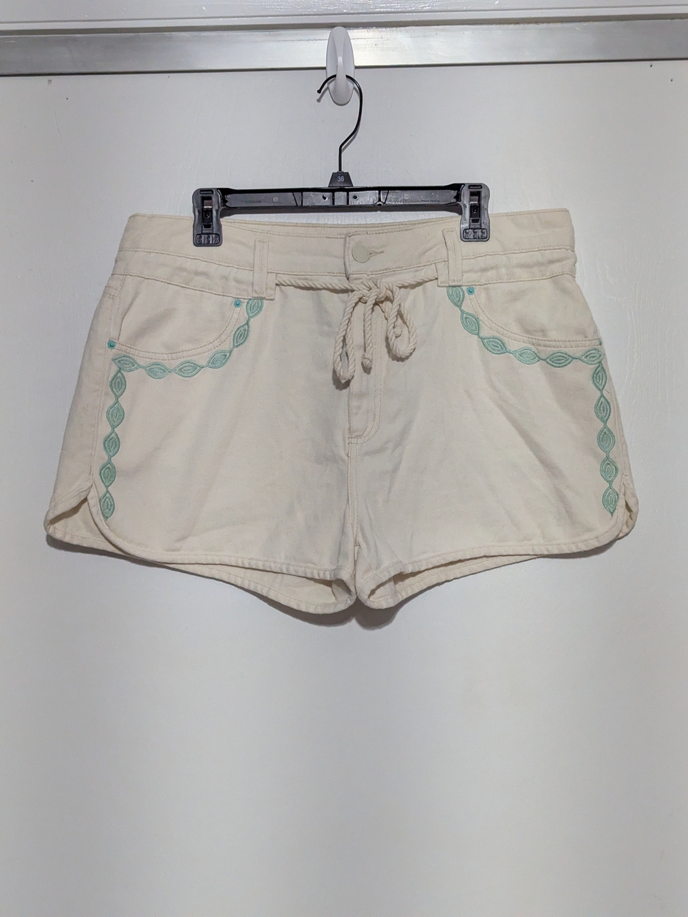 Cream Shorts with Mint Trim and Drawstring